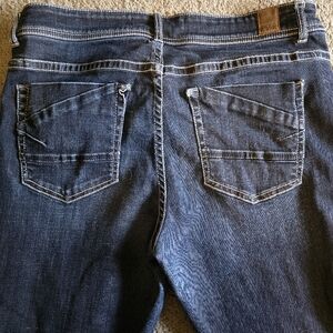 BKE Payton Stretch Cropped Jean Sz 33 Color: Ronke